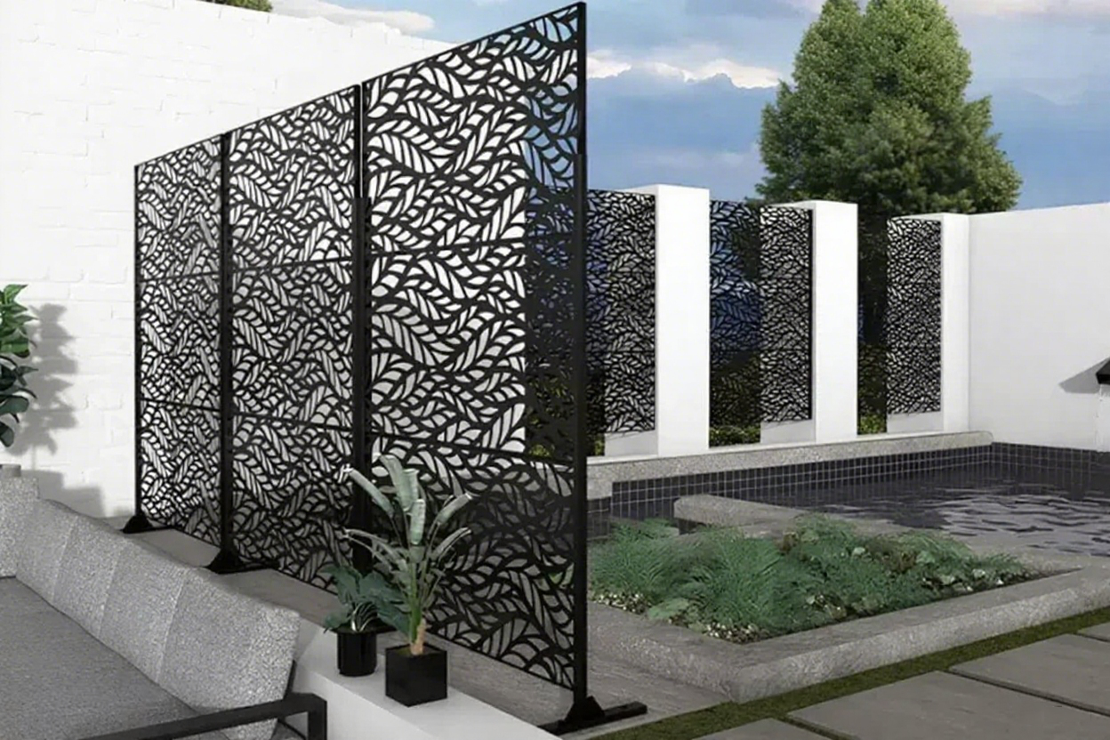 Black Aluminum Art Fence